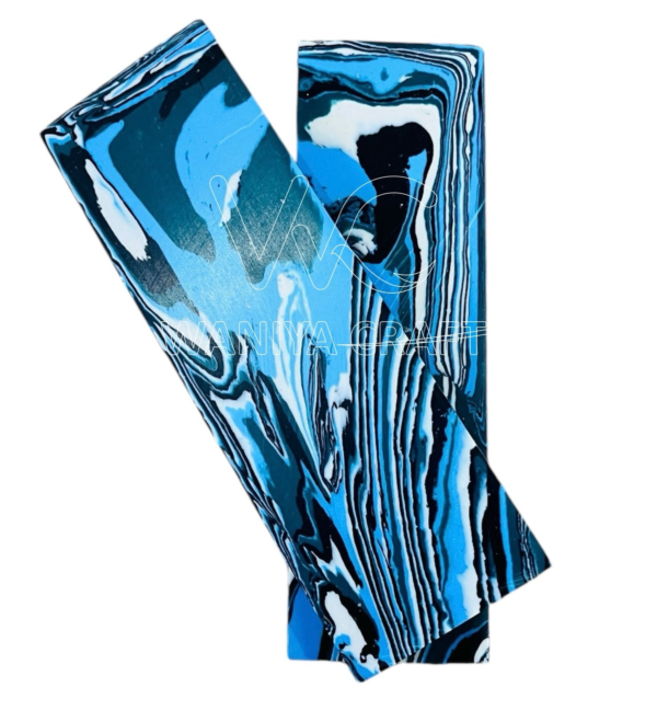 Recone Stone Panther Blue scales